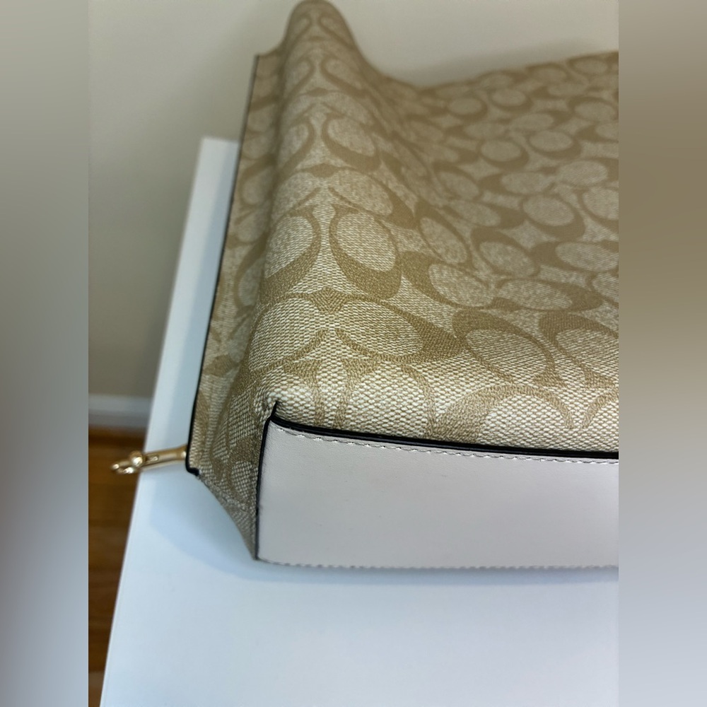 Coach Mollie Bucket Bag In Signature Canvas Gold Ligh Khaki Chalk - Picture 8 of 9